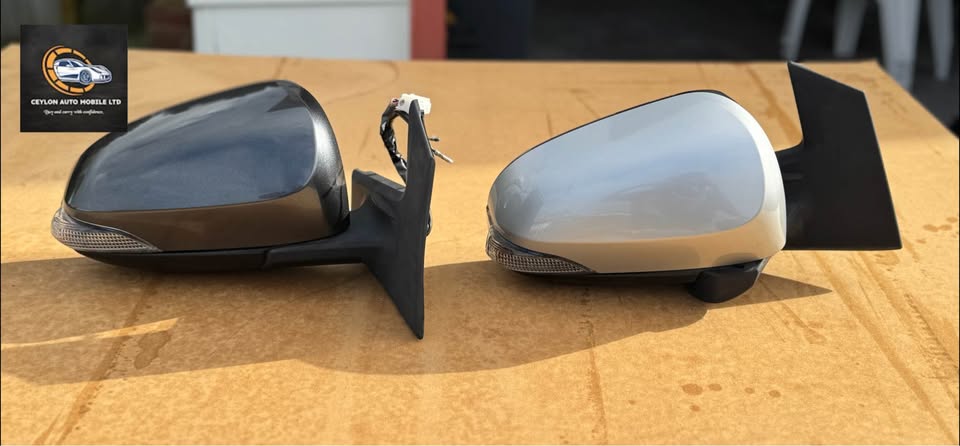 Toyota Aqua RH Side Mirror