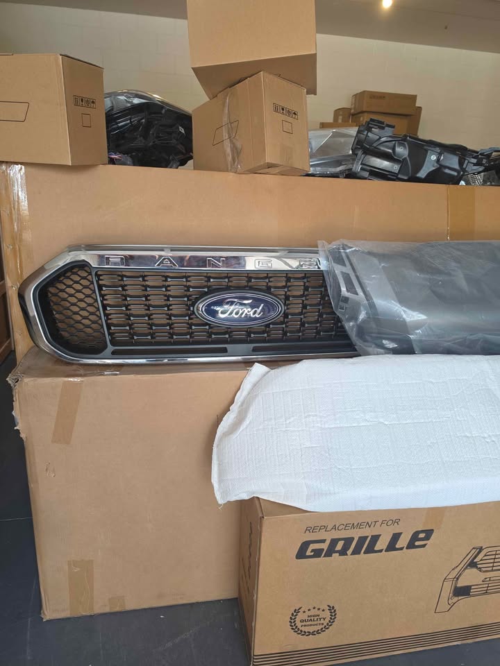 Toyota Quantum Front Bumper (with Spotlight Holes) - Image 2